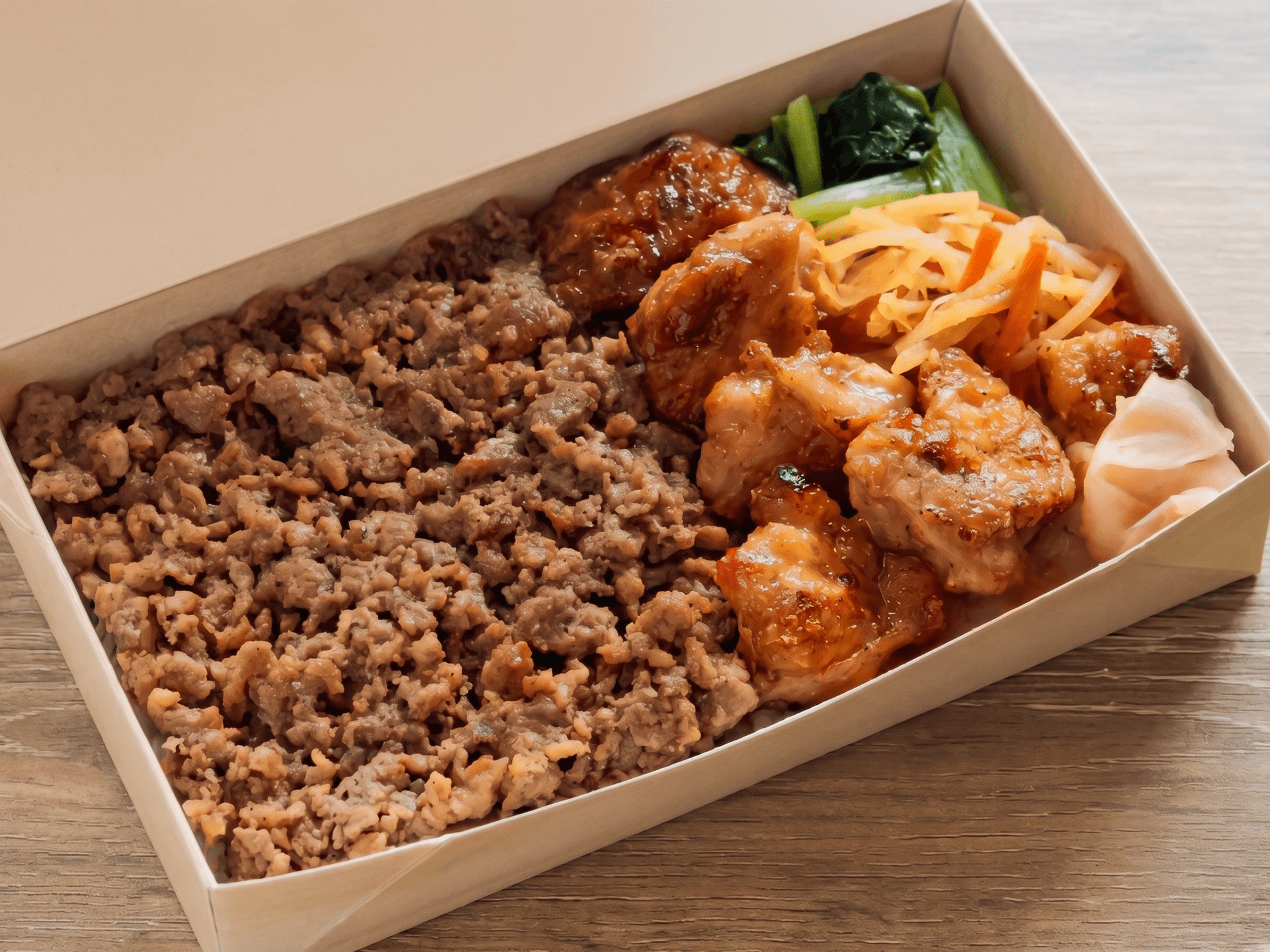 地鶏焼き鳥そぼろ弁当